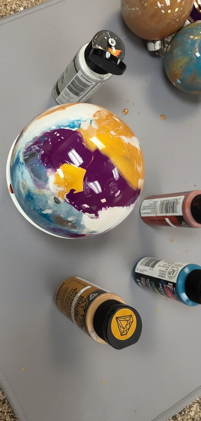 December 12: Marble Holiday Ornament Class - Kids Free